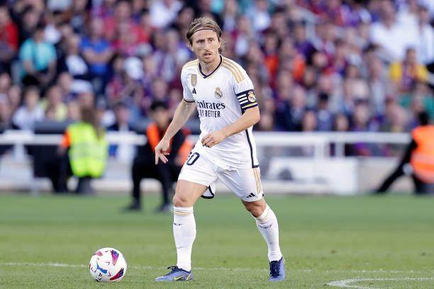 国家德比评分：贝林厄姆满分主角，莱万替补最低分