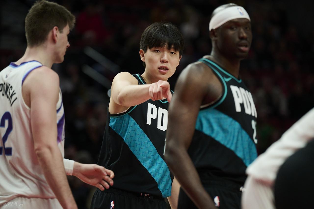 赛程分析-杨瀚森入选NBA全明星新秀赛，PK状元弗拉格对位克林根，赛程出炉